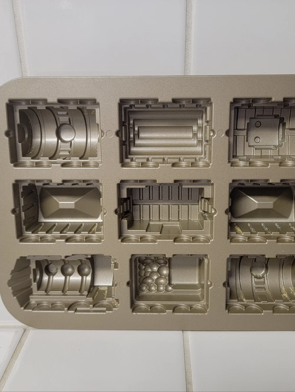 Williams Sonoma Railway 3D Train Cake Pan